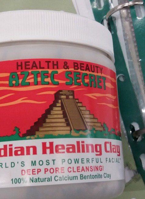 Indian Healing Clay a je značky Aztec Secret Health and Beauty