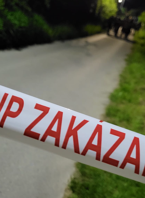 Muž sa zabarikádoval v dome