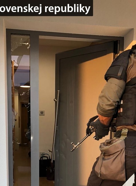 Razia NAKA pre drogy:  Od rána zasahujú po Slovensku, zadržali niekoľko osôb