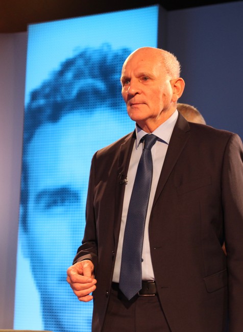 Analýzy Na hrane s Františkom Mikloškom