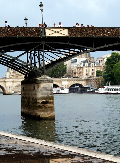Paríž Pont des Arts most lásky  zámky