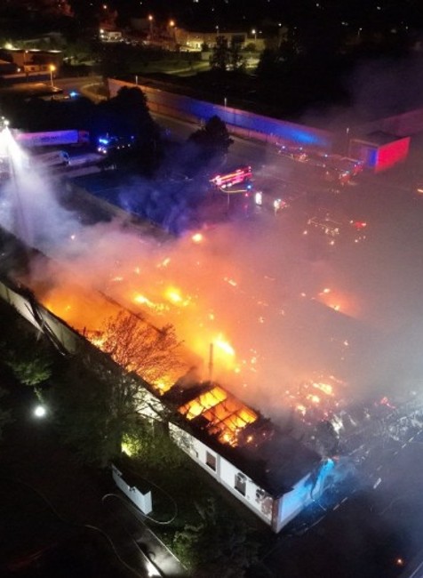 V Kladne zhorela predajňa Lidl