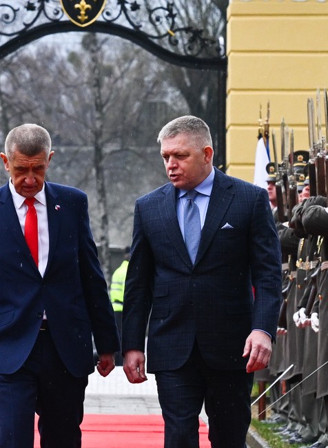 Spoločné zasadnutie vlád ČR a SR na zámku Nová Horka