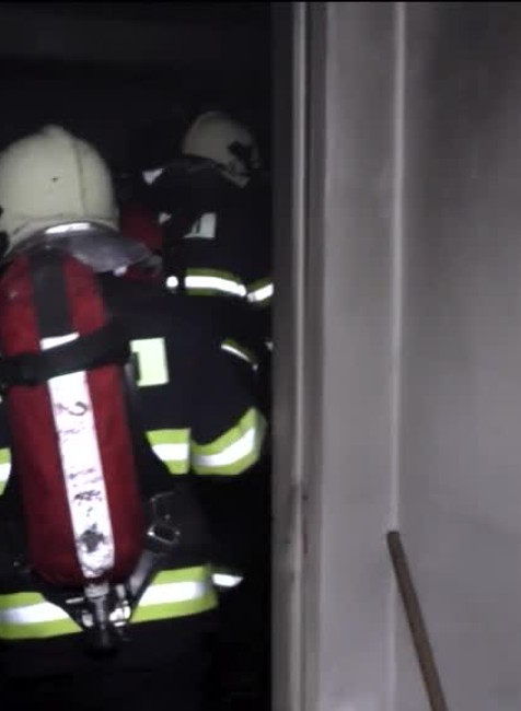 Požiar v nemocnici. Zatiaľ, čo pacienti pokojne spali, zo spodnej časti budovy sa valil hustý dym