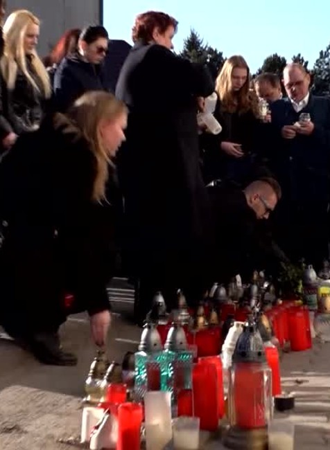 [multi] Stovky ľudí sa rozlúčili so Štefanom, ktorého na smrť dobil 22-ročný mladík 1521