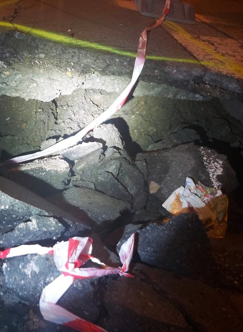 na vajnorskej sa prepadla cesta