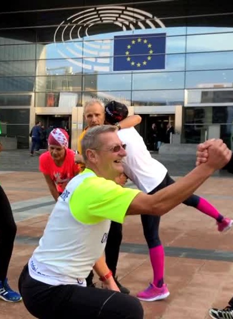 Otec Gombita je už v Bruseli. Denne zabehol 200 kilometrov