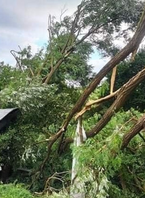 Tornádo na východe Slovenska v obci Petkovce