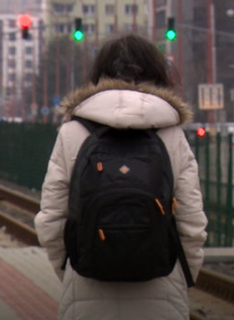 Električka plná strachu. Muž mal držať v ruke nôž a kričať na cestujúcich