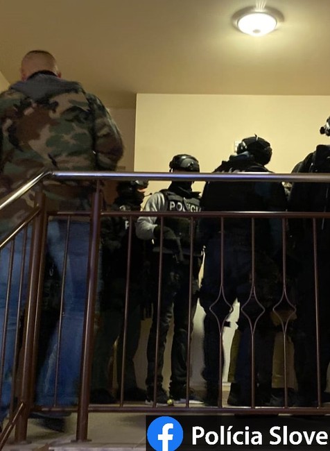 Akcia Firma: NAKA zasahuje na východe Slovenska, zadržali niekoľko osôb