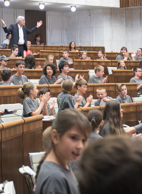 Hodina otázok Detská univerzita parlament 7