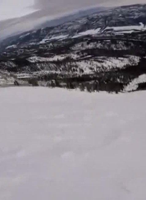 [multi] Skialpinista spustil v horách lavínu. Nebola to však náhoda 780