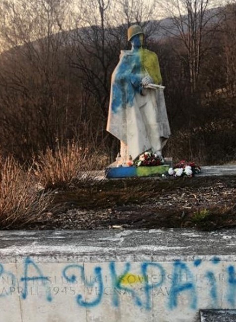 pomalovaný pamätník