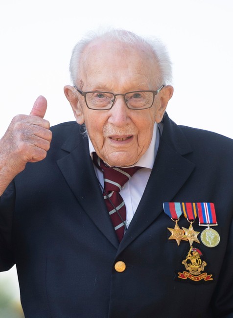 Tom Moore - britský veterán