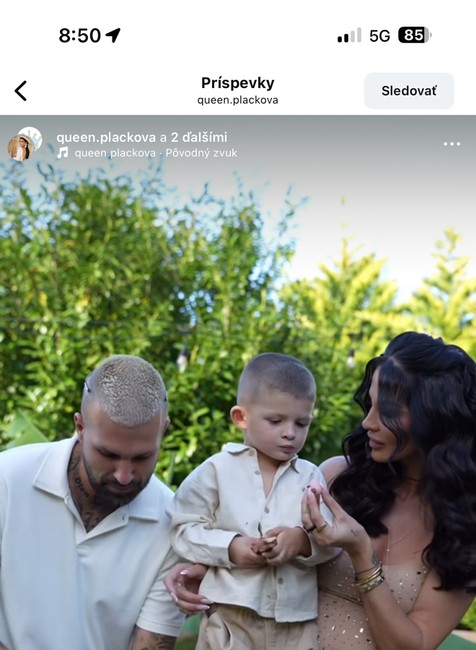 Plačková, syn Dion, narodeninová oslava, luxus, dinosaurus