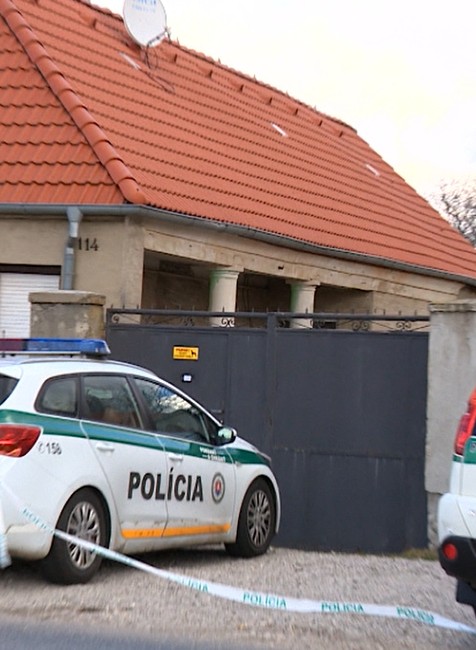 Záhadná smrť v Seredi. Zohavené telo muža našla v dome jeho dcéra