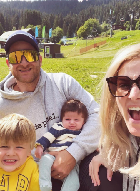 Nikol Štíbrová Leitgeb s rodinkou