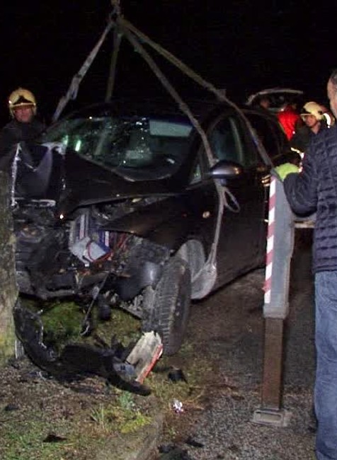 [multi] Tragická noc na Horehroní. Po náraze do betónového múru na moste zomrel 30-ročný muž 6757