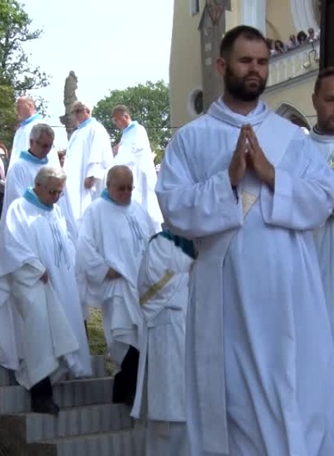 Levočskú horu opäť zaplavili pútnici z rôznych kútov Slovenska. Veriacich pozdravil aj poľský kardinál