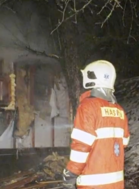 Ničivý požiar pripravil pár o strechu nad hlavou 