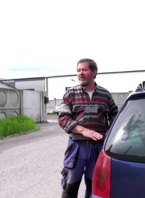 [multi] Chlap zo zatopeného auta 6330