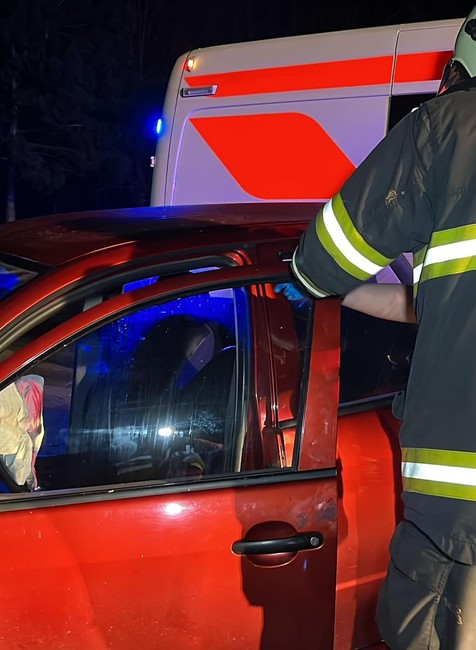 čelná zrážka taxikár SNV (3)