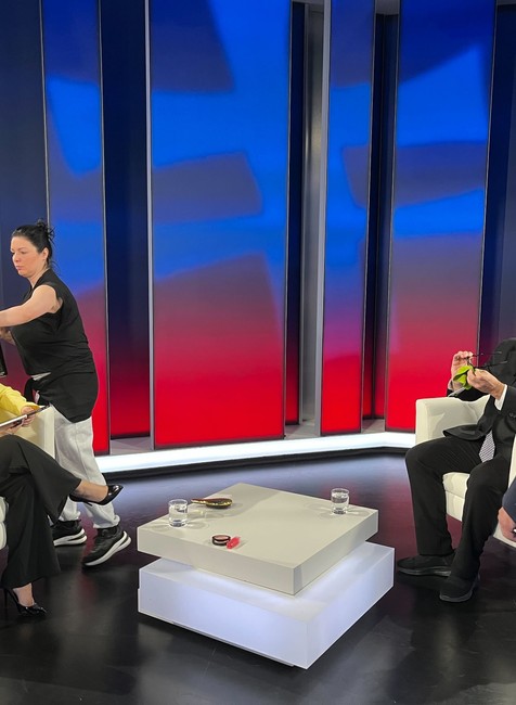 Politika 24 s ministrom dopravy Rážom