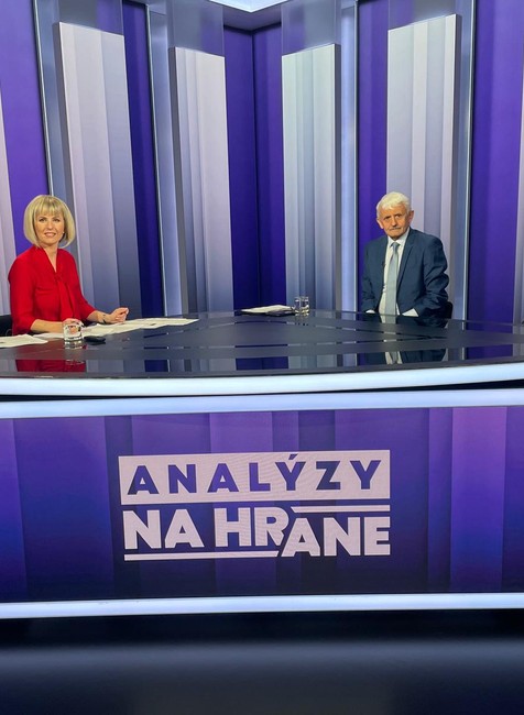 ANALÝZY Na hrane s Mikulášom Dzurindom a Ivanom Šimkom