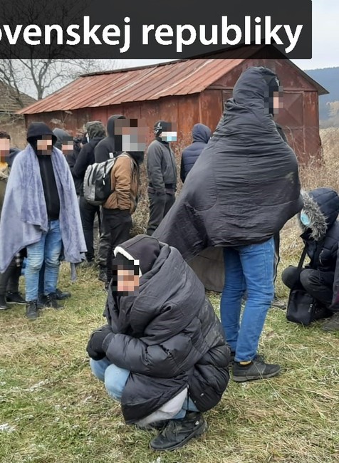 Zo 42 migrantov chytili 31.