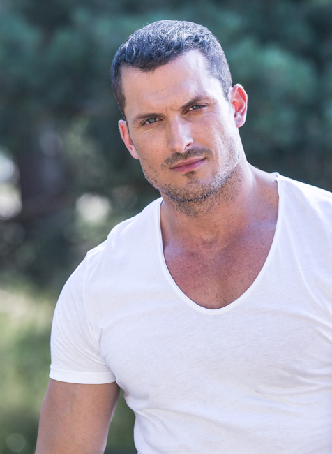 Za sklom - koleník foto 3