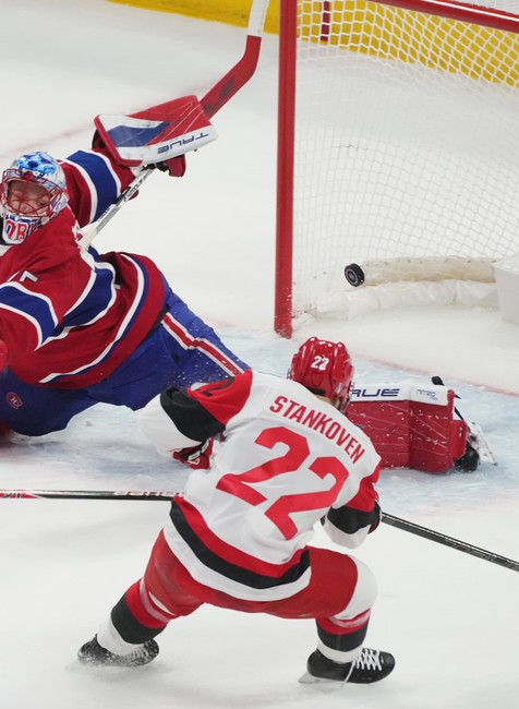 Canada_Hurricanes_Canadiens_Hockey378201