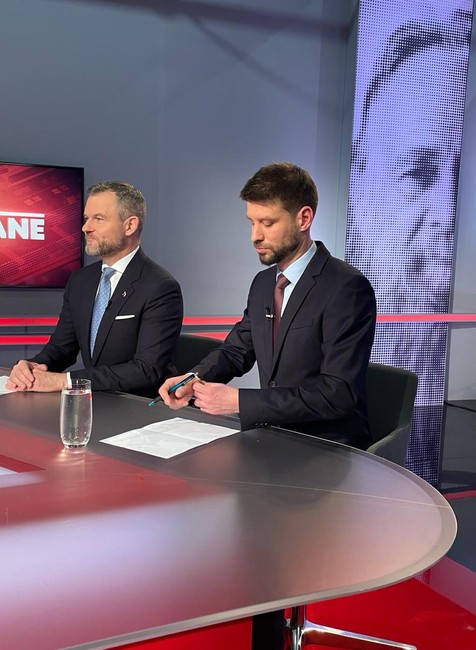 2d72774b-6120-4f45-995b-63e518305fe9