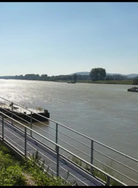 [multi] Kolizia lodi na dunaji 4329