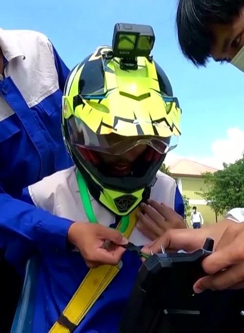 [multi] Dron ako taxik 1500