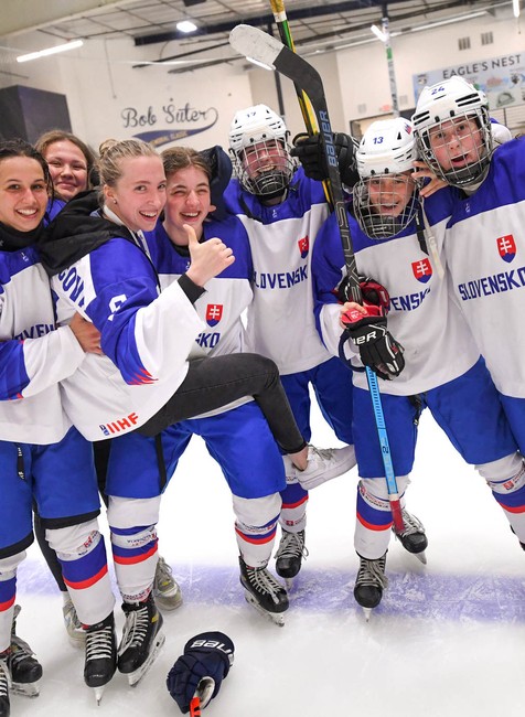Slovenské hokejistky do 18 rokov