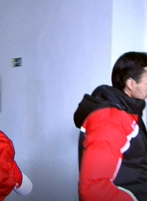 Z pohrebu kamaráta si to namieril priamo do krčmy. Potom začal vykrikovať nacistické pozdravy