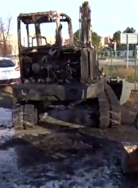 Na Silvestra majiteľovi niekto podpálil bagre