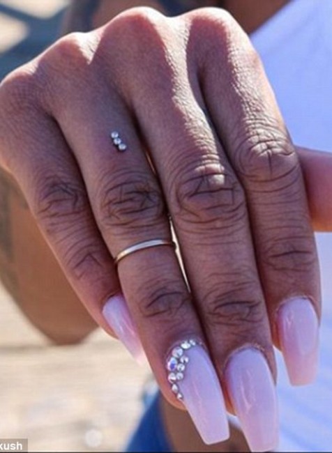 Piercing namiesto prsteňa