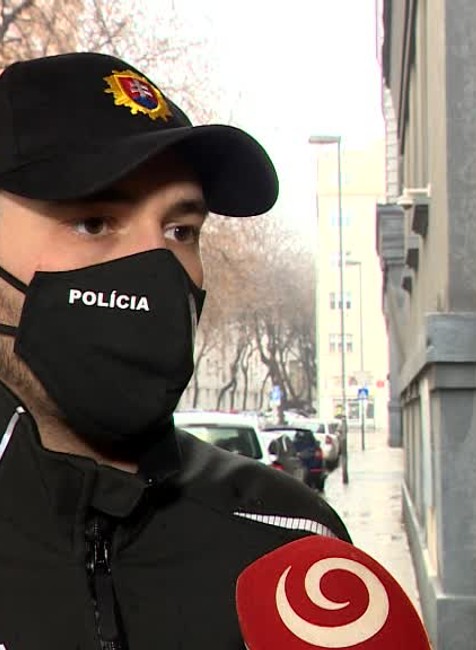 [multi] Obvinenie muža so sekerou 1443