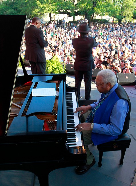 International_Jazz_Day-42455c26dcc443e3ba213f24ba853f8d