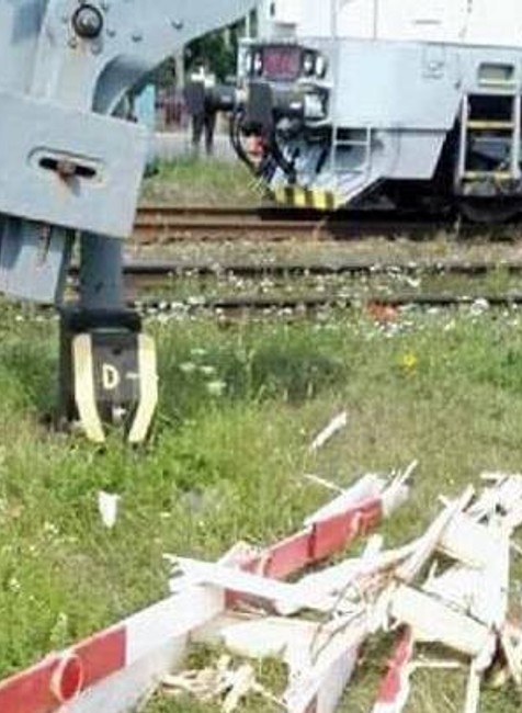 Kolízia vlaku a autobusu