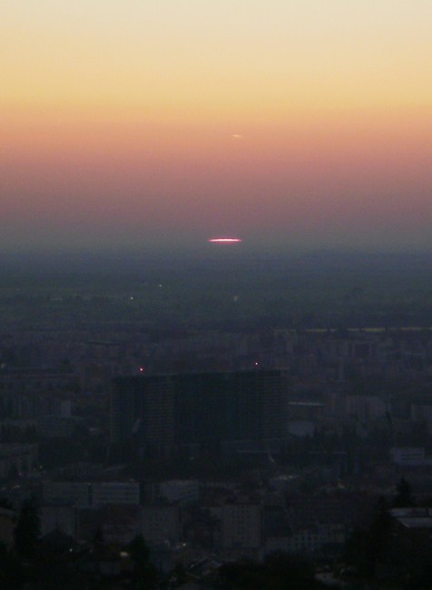 vychádzajúce Slnko nad Bratislavou 1