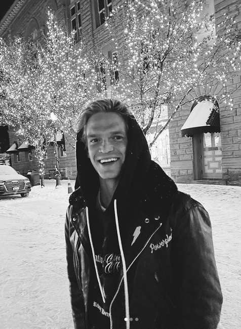 Screenshot_2020-04-21 Cody Simpson ( codysimpson) • Fotky a videá na Instagrame(6)