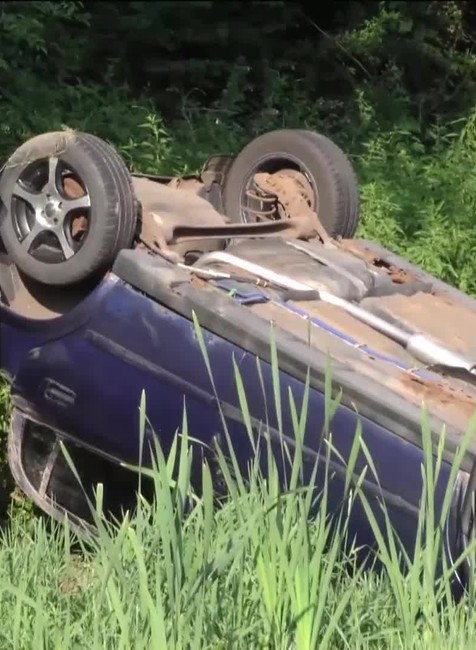 [multi] Nehoda pri predbiehani 890