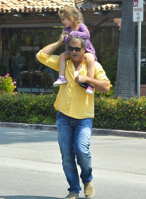 Mel Gibson s dcérou Luciou 1