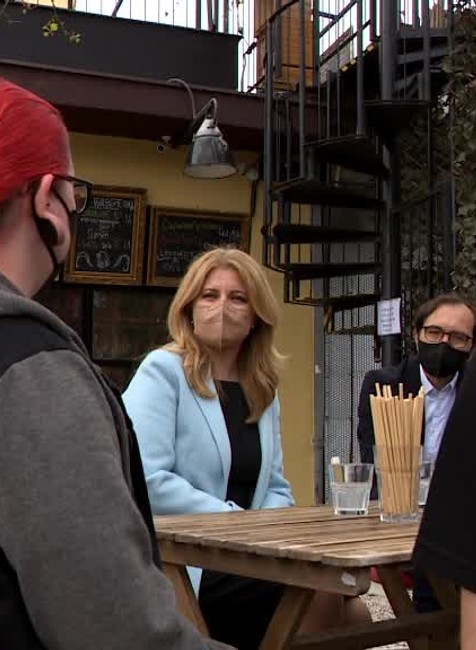 [multi] Prezidentka v kaviarni Kolárko 4711