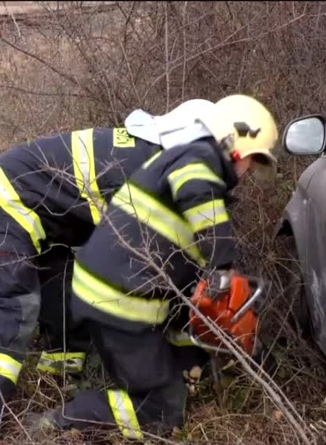 Autá v priekope1244