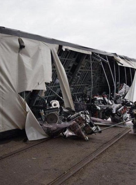 Prevrátený kamión 2