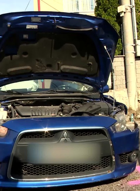 [multi] Opita za volantom 8105