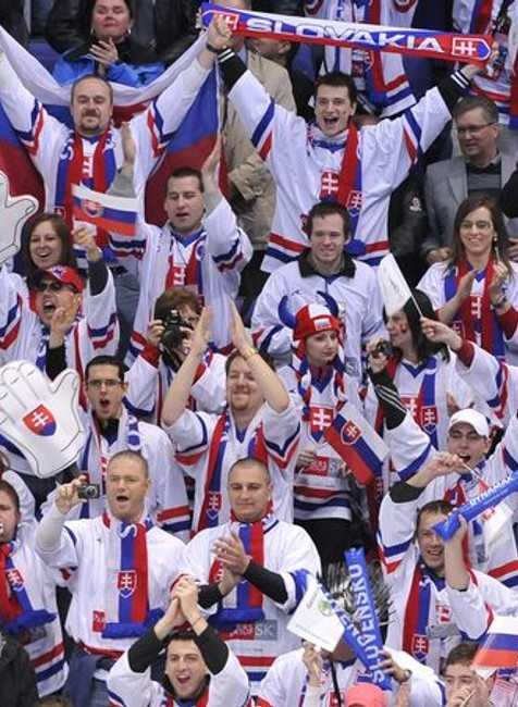 Fanúšikovia Slovenska na tribúne v Helsinkách